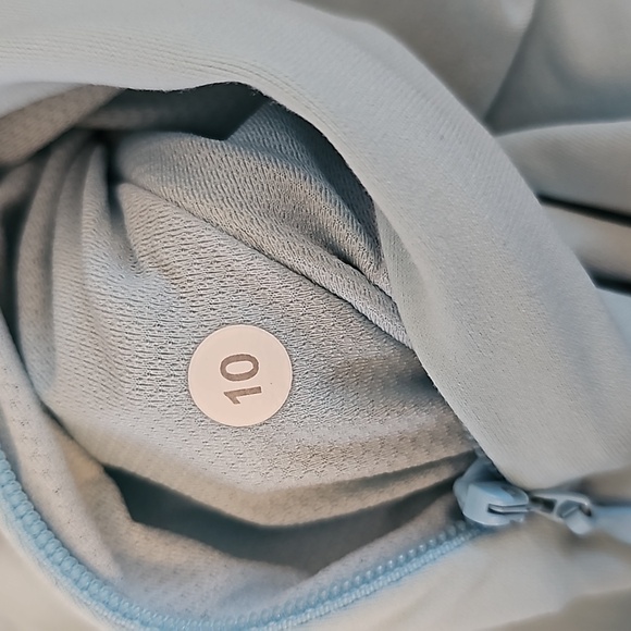 263. Lululemon Aqua Pullover - Picture 9 of 13